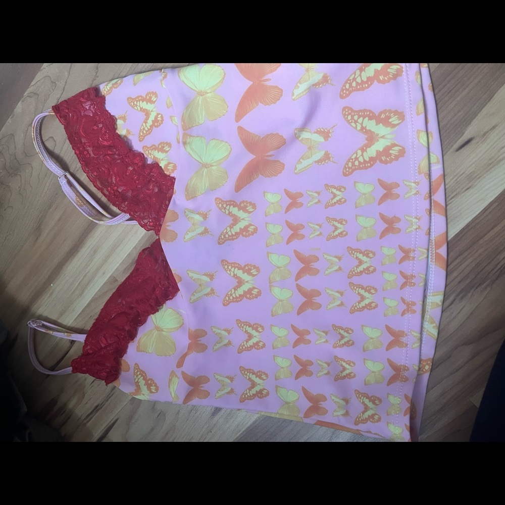 Omighty pink butterfly tank